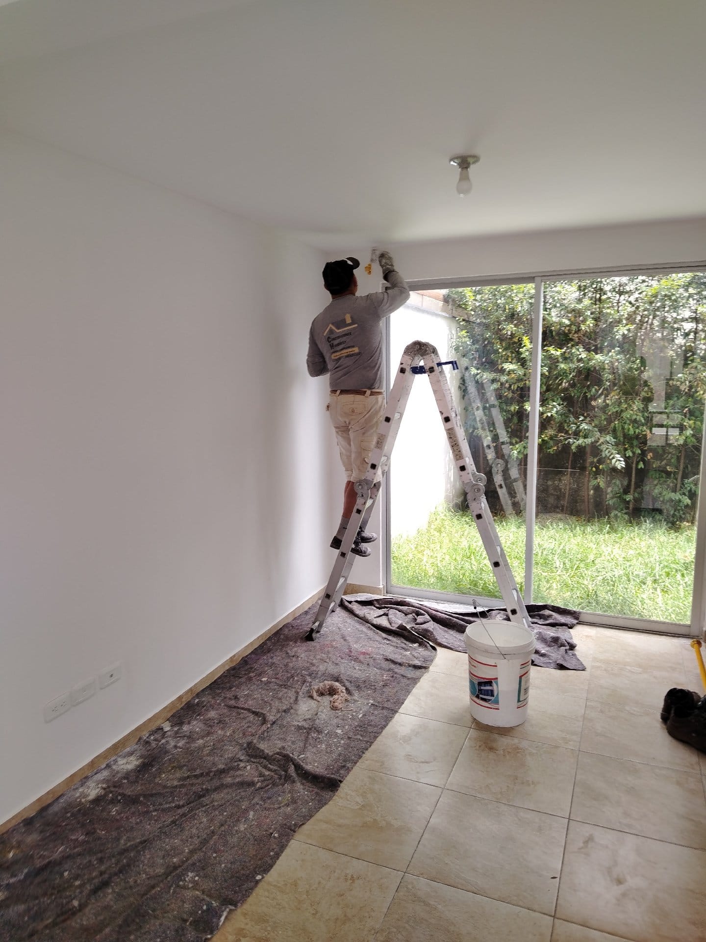 Pintor, trabajo completo