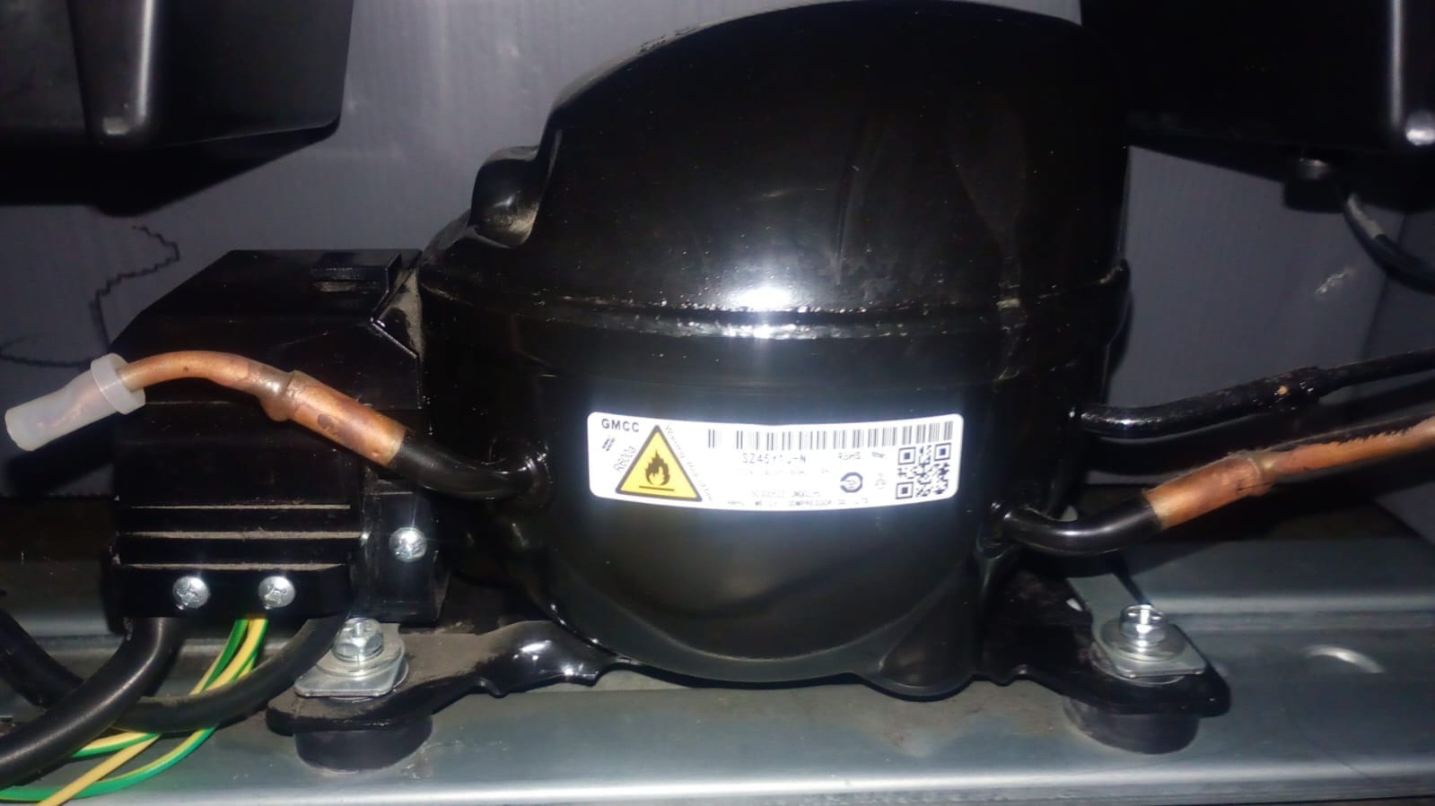 Reparación de refrigeradoras, trabajo completo