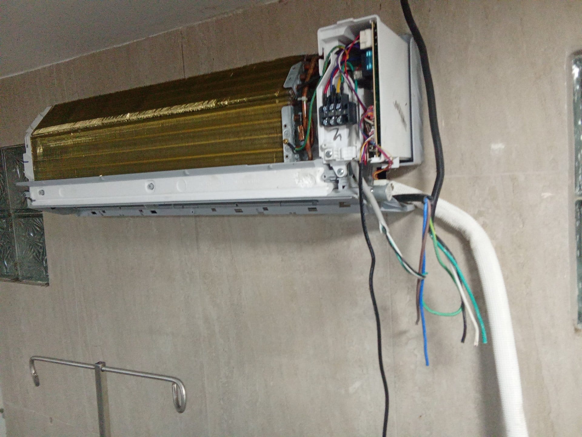 Aire acondicionado, trabajo complet mantenimiento reparación