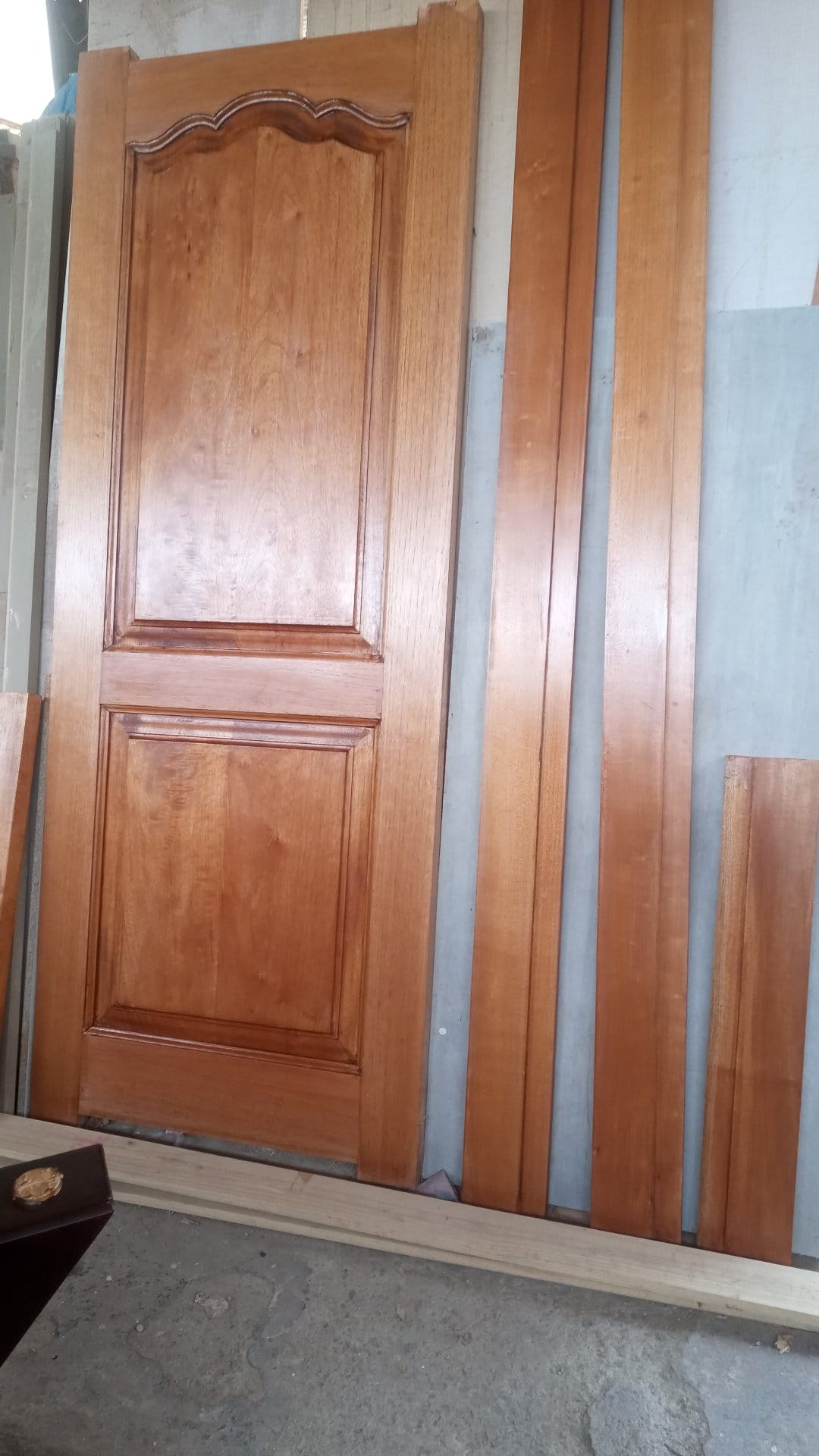 Puertas, reposteros, mampara,sol y sombras etc