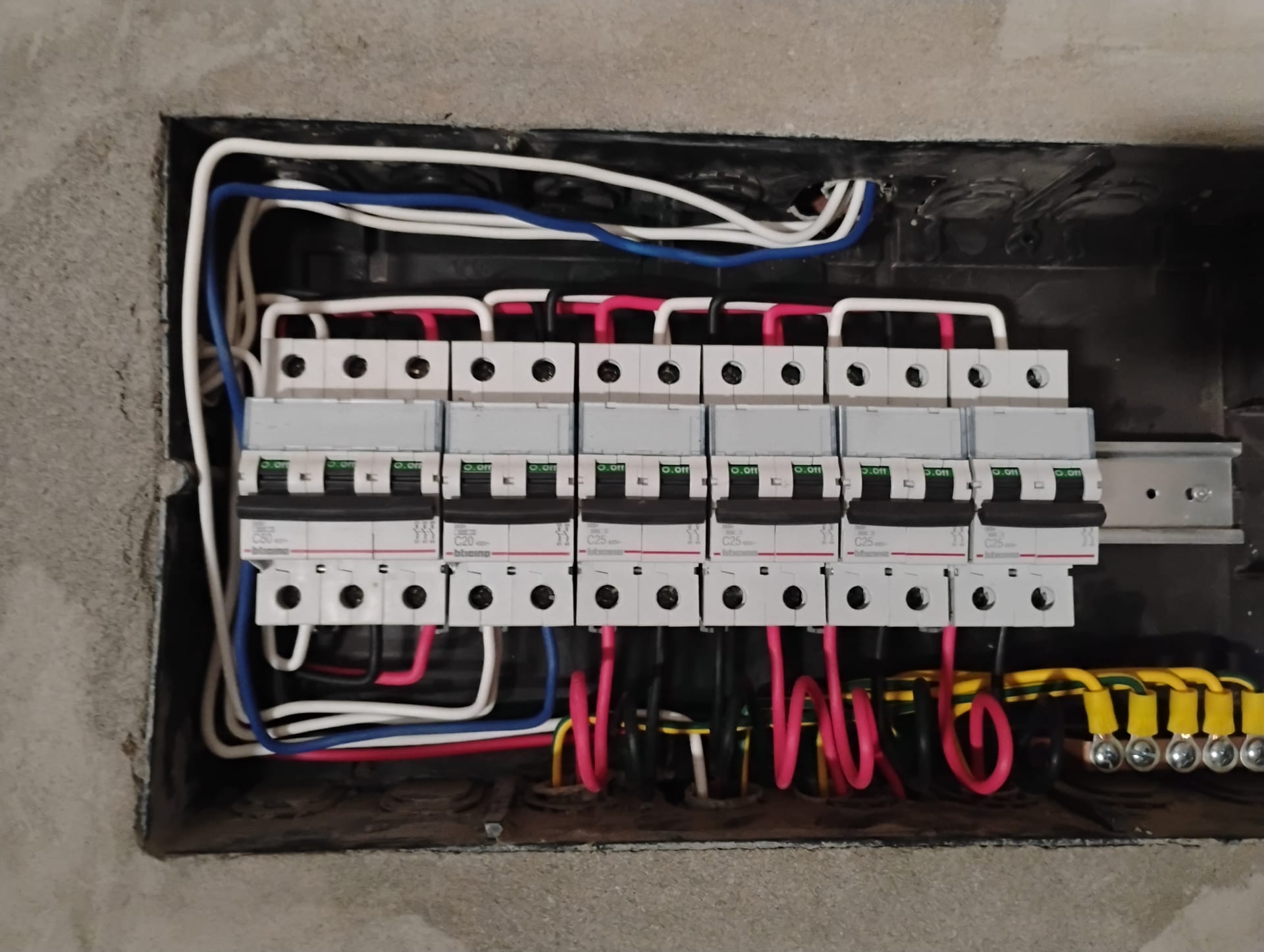 Técnico electricista, y gas calida 4