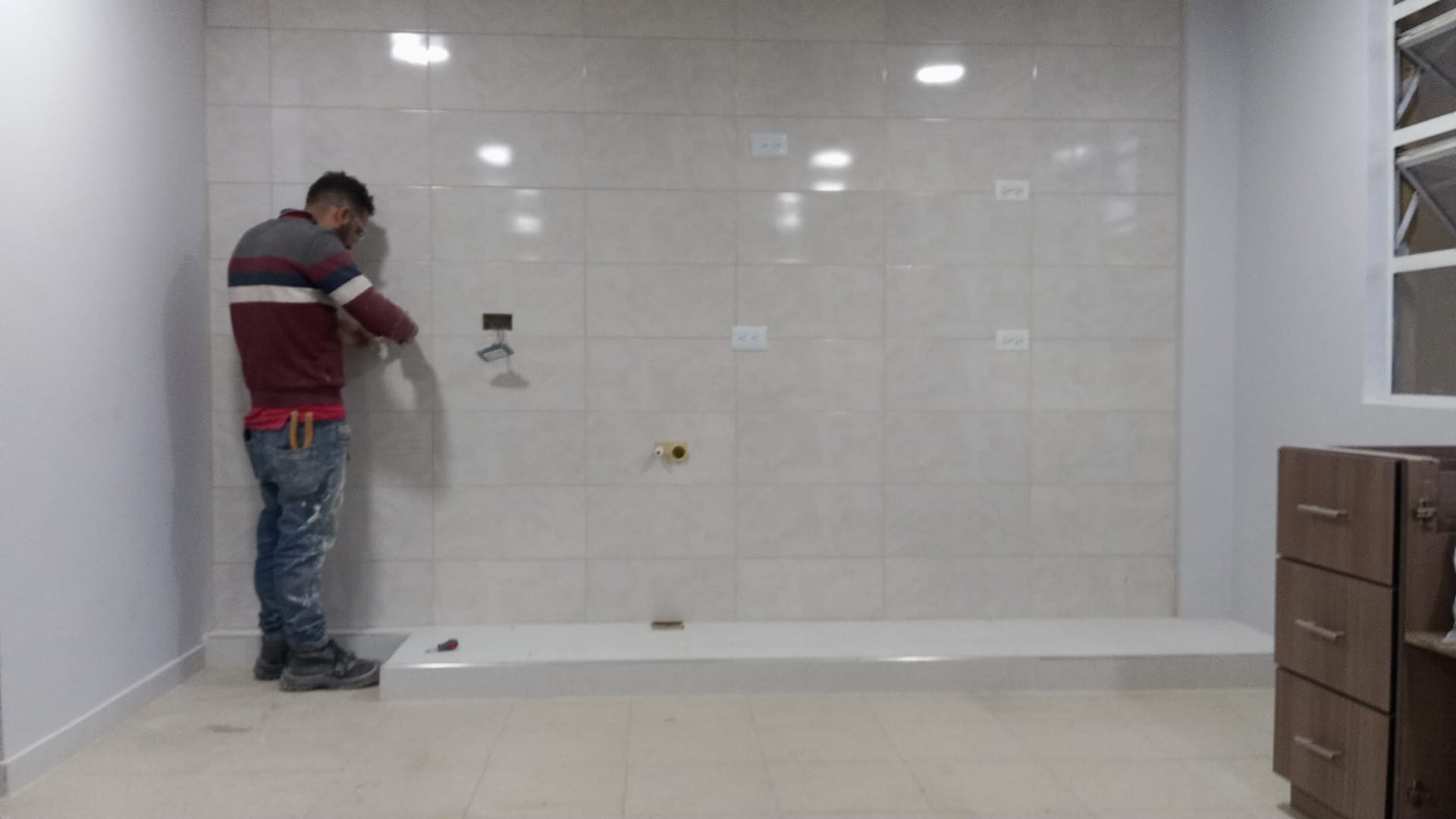 Remodelación en drywall. Pintura. Cerámicas. Fontanería e impermeabilización. Remodelación de baños
