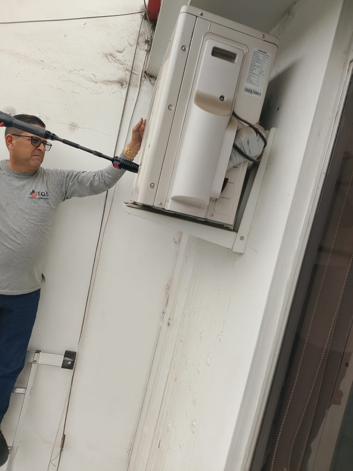 servicio técnico en aires acondicionados refrigeración/ lavadoras y secadoras 4