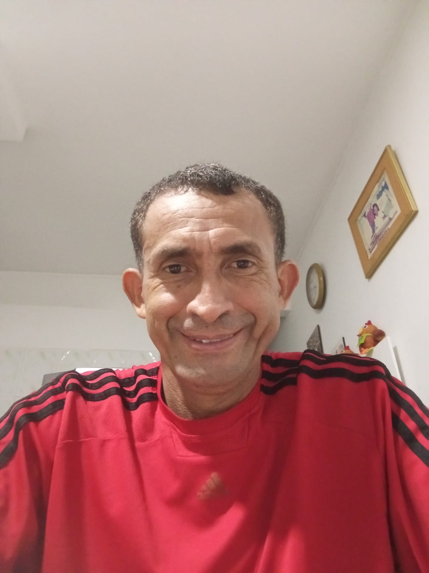 Hice un curso de cocina y también tengo experiencia en servicios generales 1