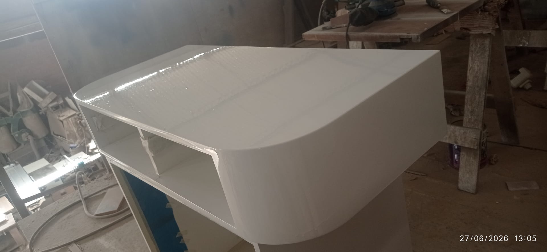 Pintor técnicos en acabados de mueblerias y puertas 2