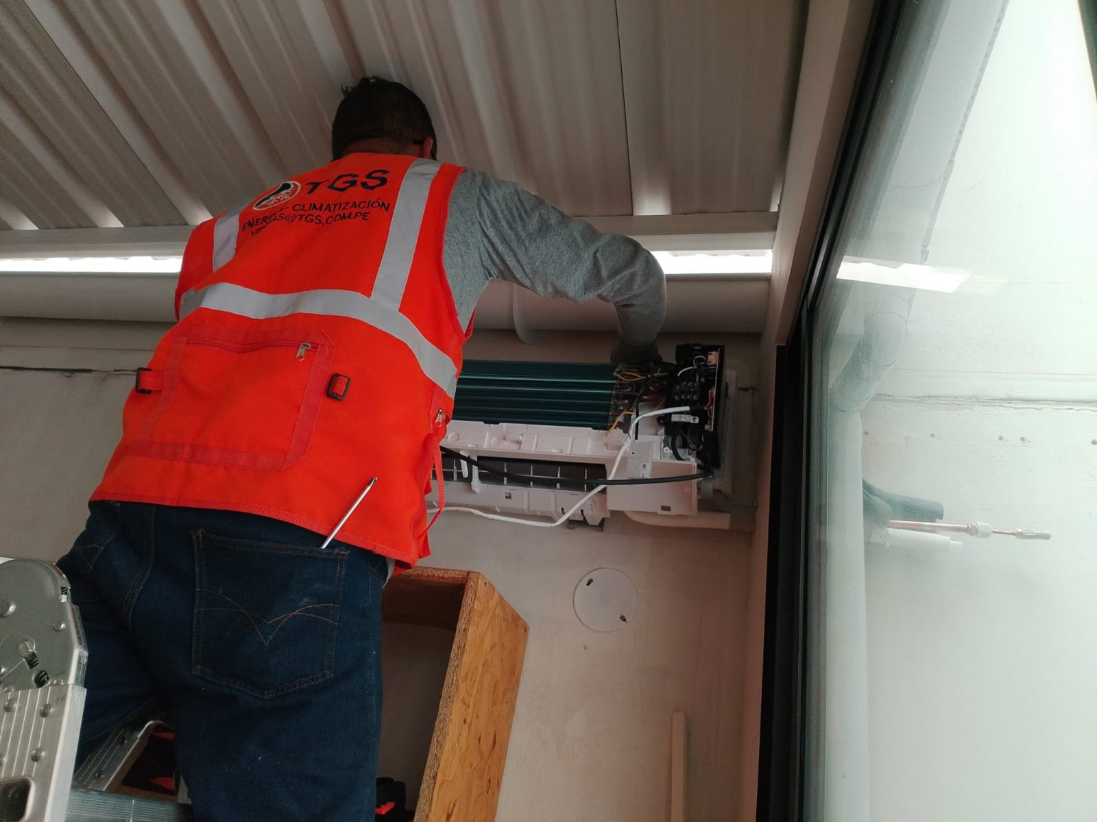 servicio técnico en aires acondicionados refrigeración/ lavadoras y secadoras 3