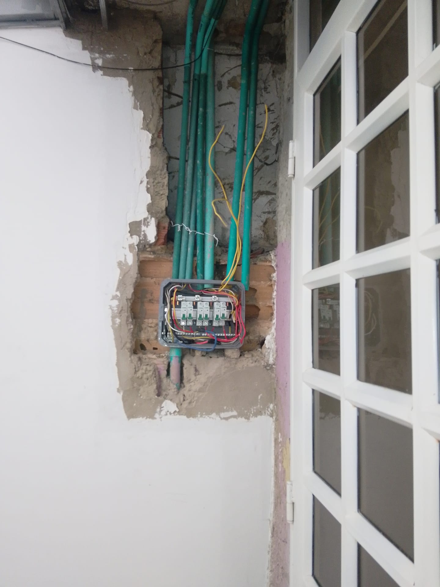 Ofrezco servicios de electricidad 5